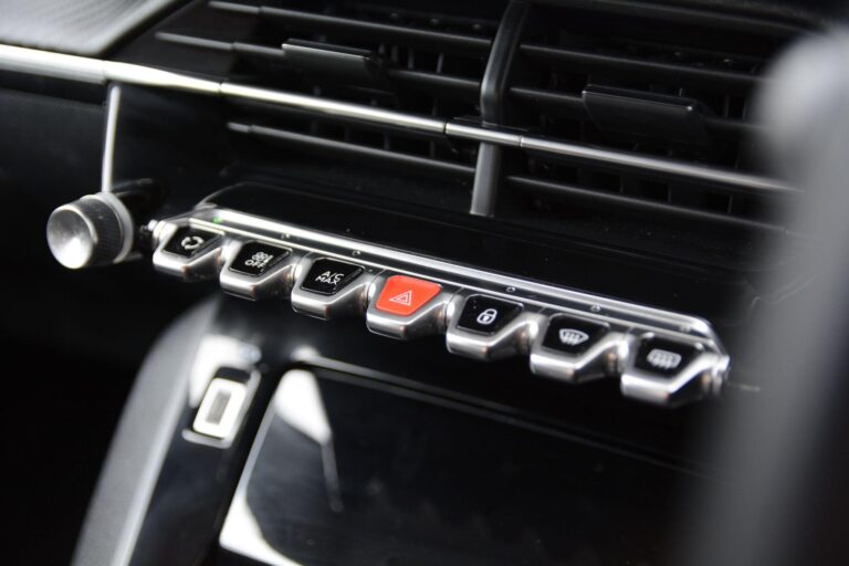 Peugeot 2008 1.2 PureTech Allure Premium Euro 6 (s/s) 5dr