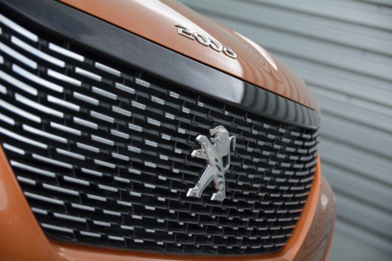 Peugeot 2008 1.2 PureTech Allure Premium Euro 6 (s/s) 5dr