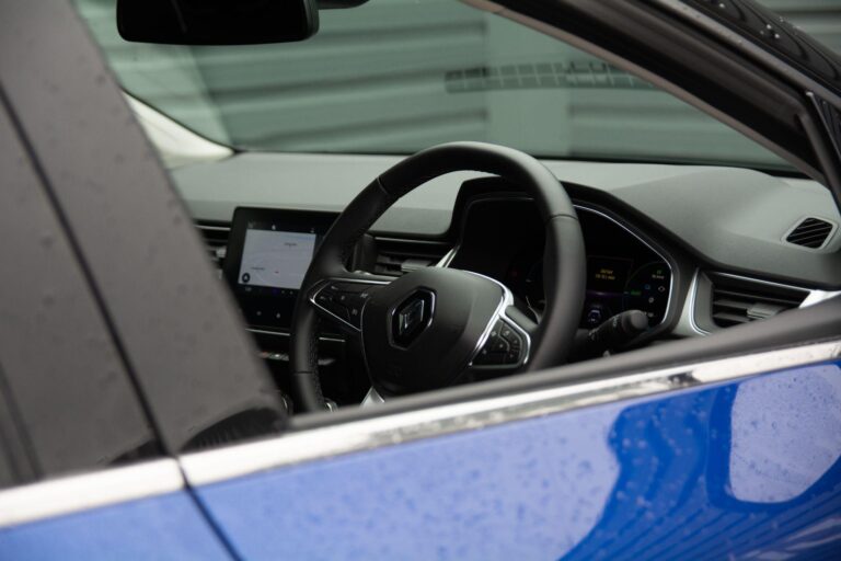 Renault Captur 1.6 E-TECH 9.8kWh techno Auto Euro 6 (s/s) 5dr