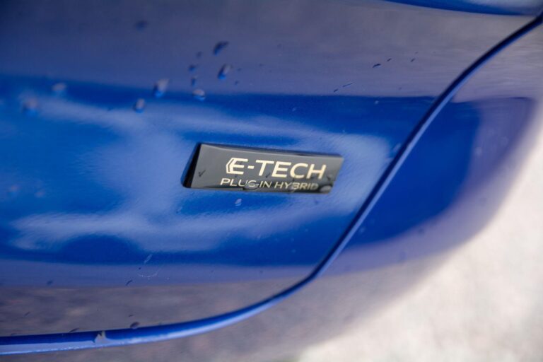 Renault Captur 1.6 E-TECH 9.8kWh techno Auto Euro 6 (s/s) 5dr