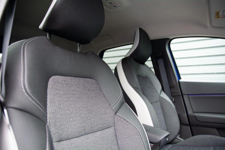 Renault Captur 1.6 E-TECH 9.8kWh techno Auto Euro 6 (s/s) 5dr