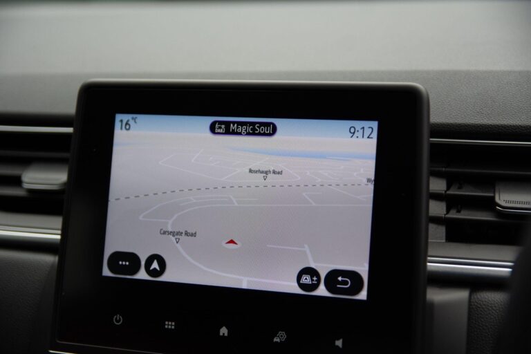 Renault Captur 1.6 E-TECH 9.8kWh techno Auto Euro 6 (s/s) 5dr