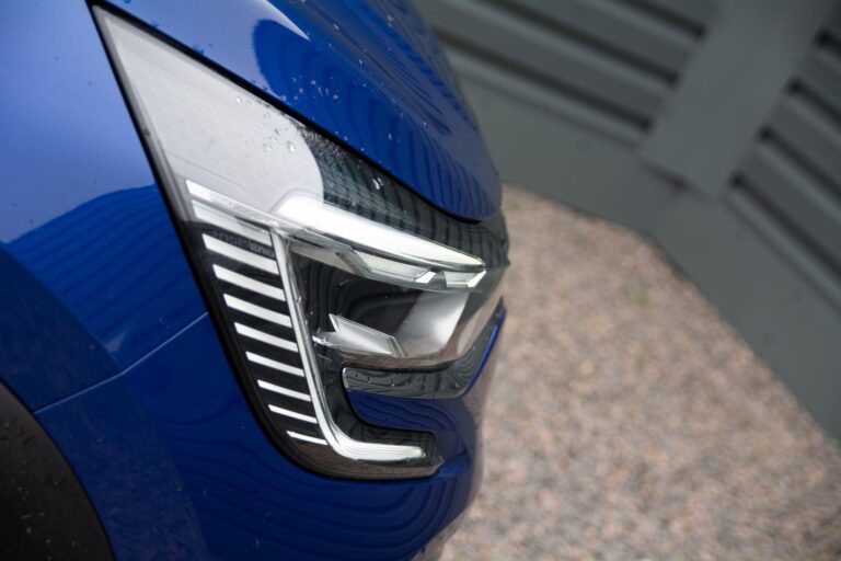 Renault Captur 1.6 E-TECH 9.8kWh techno Auto Euro 6 (s/s) 5dr