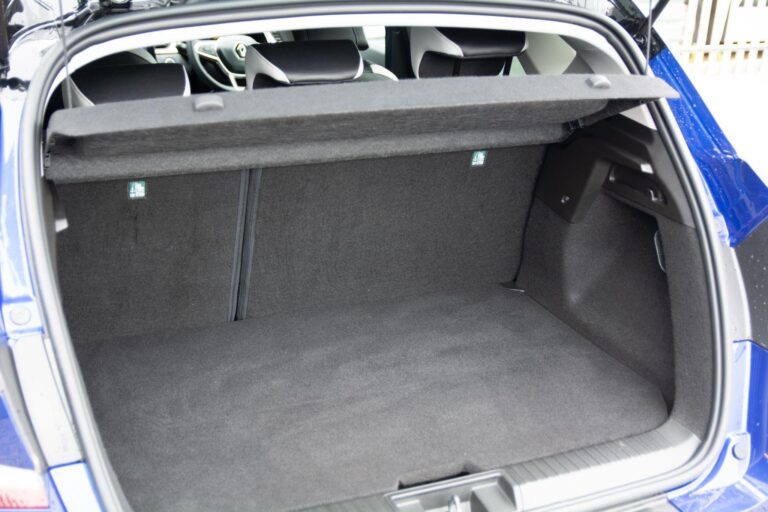 Renault Captur 1.6 E-TECH 9.8kWh techno Auto Euro 6 (s/s) 5dr