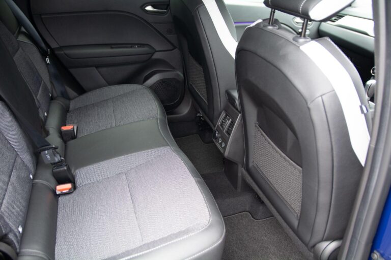 Renault Captur 1.6 E-TECH 9.8kWh techno Auto Euro 6 (s/s) 5dr