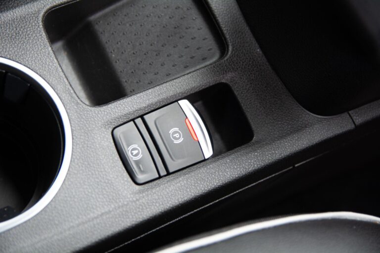 Renault Captur 1.6 E-TECH 9.8kWh techno Auto Euro 6 (s/s) 5dr