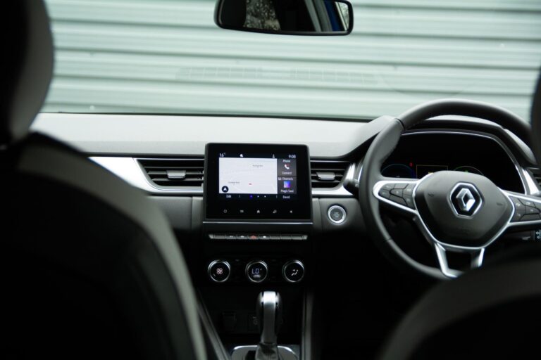 Renault Captur 1.6 E-TECH 9.8kWh techno Auto Euro 6 (s/s) 5dr