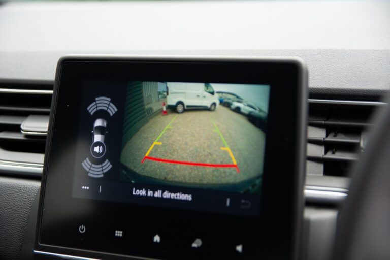 Renault Captur 1.6 E-TECH 9.8kWh techno Auto Euro 6 (s/s) 5dr