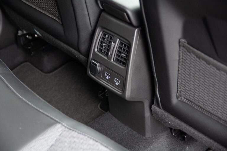 Renault Captur 1.6 E-TECH 9.8kWh techno Auto Euro 6 (s/s) 5dr