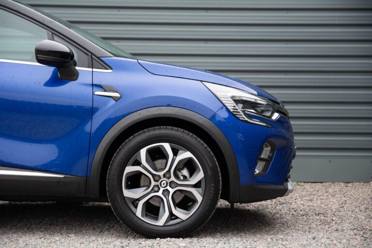 Renault Captur 1.6 E-TECH 9.8kWh techno Auto Euro 6 (s/s) 5dr