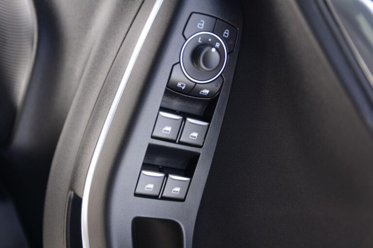 Ford Puma 1.0T EcoBoost MHEV ST-Line X Euro 6 (s/s) 5dr