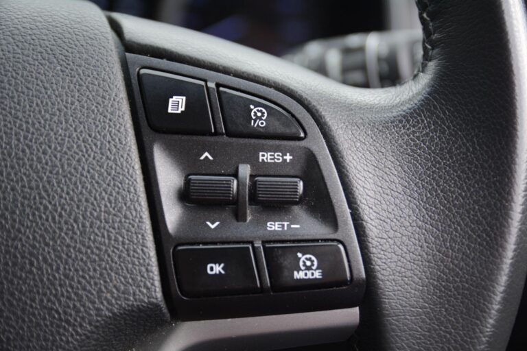 Hyundai TUCSON 2.0 CRDi Premium Auto 4WD Euro 6 (s/s) 5dr