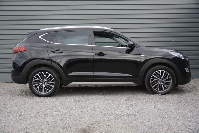 Hyundai TUCSON 2.0 CRDi Premium Auto 4WD Euro 6 (s/s) 5dr