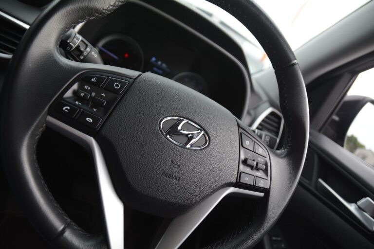 Hyundai TUCSON 2.0 CRDi Premium Auto 4WD Euro 6 (s/s) 5dr