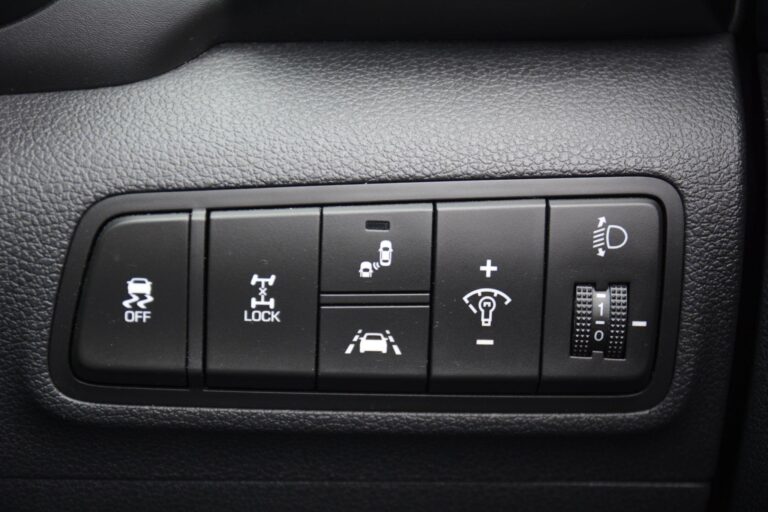 Hyundai TUCSON 2.0 CRDi Premium Auto 4WD Euro 6 (s/s) 5dr