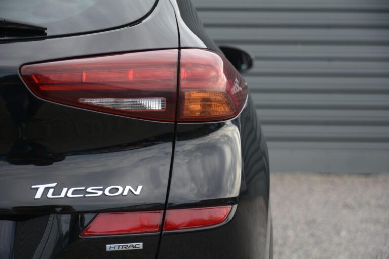 Hyundai TUCSON 2.0 CRDi Premium Auto 4WD Euro 6 (s/s) 5dr