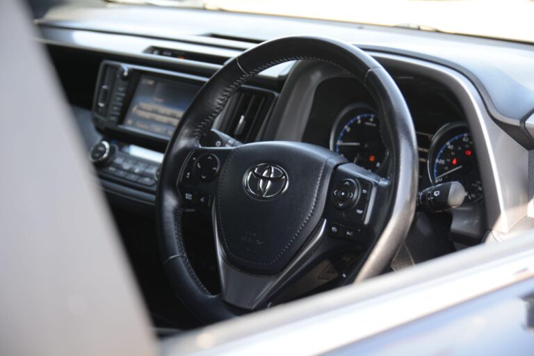 Toyota RAV4 2.0 V-Matic Icon CVT 4WD Euro 6 (s/s) 5dr (Safety Sense, SNav)