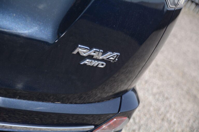 Toyota RAV4 2.0 V-Matic Icon CVT 4WD Euro 6 (s/s) 5dr (Safety Sense, SNav)