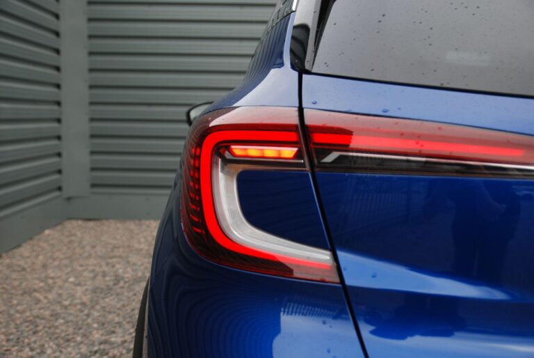 Renault Captur 1.6 E-TECH techno Auto Euro 6 (s/s) 5dr