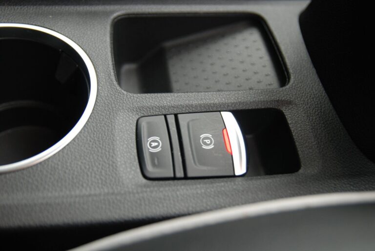 Renault Captur 1.6 E-TECH techno Auto Euro 6 (s/s) 5dr