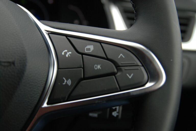 Renault Captur 1.6 E-TECH techno Auto Euro 6 (s/s) 5dr