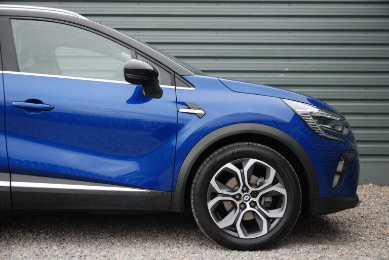 Renault Captur 1.6 E-TECH techno Auto Euro 6 (s/s) 5dr