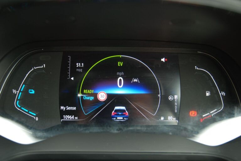 Renault Captur 1.6 E-TECH techno Auto Euro 6 (s/s) 5dr