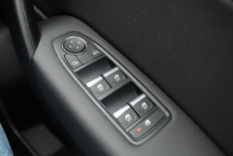 Renault Captur 1.6 E-TECH techno Auto Euro 6 (s/s) 5dr