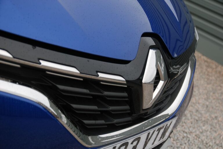 Renault Captur 1.6 E-TECH techno Auto Euro 6 (s/s) 5dr