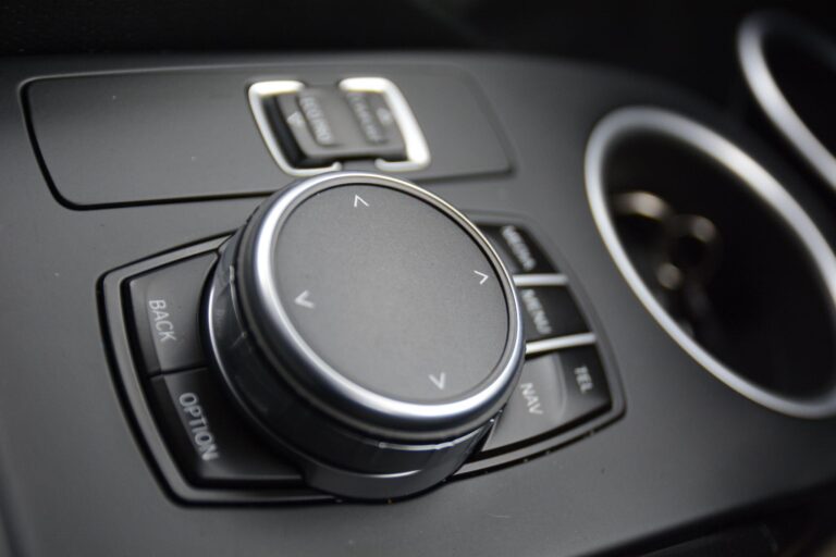 BMW i3 33kWh Auto Euro 6 (s/s) 5dr (Range Extender)