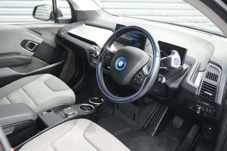 BMW i3 33kWh Auto Euro 6 (s/s) 5dr (Range Extender)