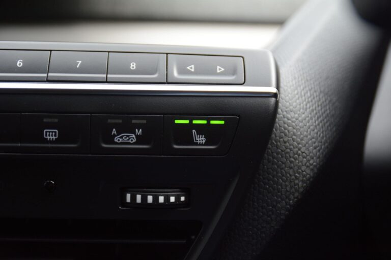 BMW i3 33kWh Auto Euro 6 (s/s) 5dr (Range Extender)