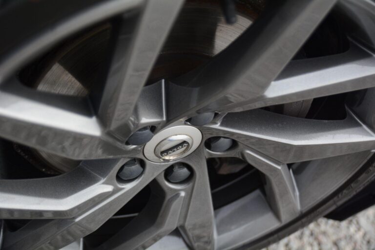 Volvo V60 2.0 T4 Momentum Plus Auto Euro 6 (s/s) 5dr