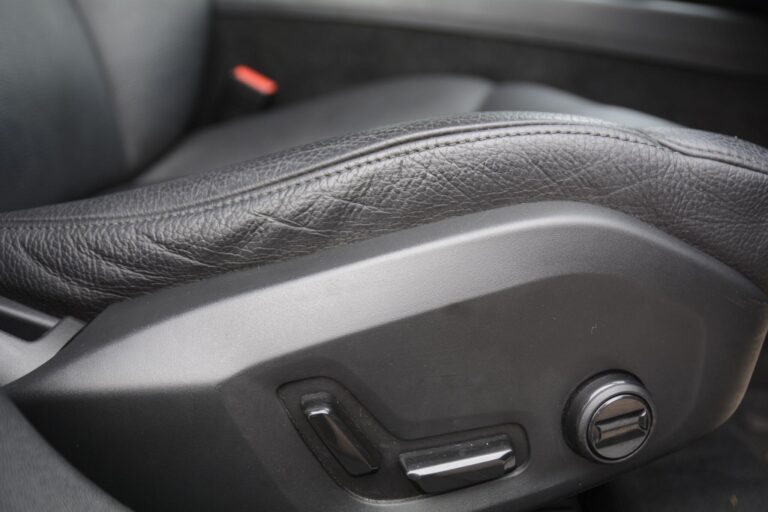 Volvo V60 2.0 T4 Momentum Plus Auto Euro 6 (s/s) 5dr