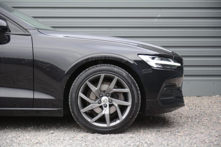 Volvo V60 2.0 T4 Momentum Plus Auto Euro 6 (s/s) 5dr