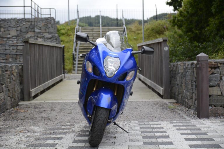 Suzuki GSX1300R Hayabusa 1300