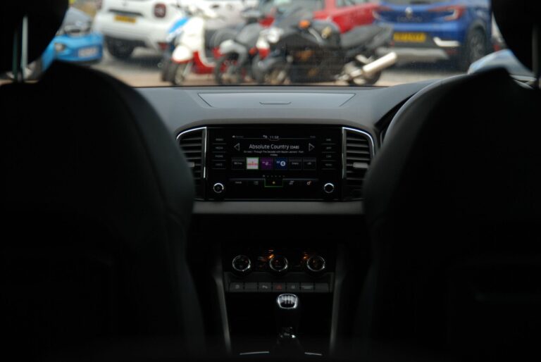 Skoda Karoq 1.5 TSI ACT SE L Euro 6 (s/s) 5dr