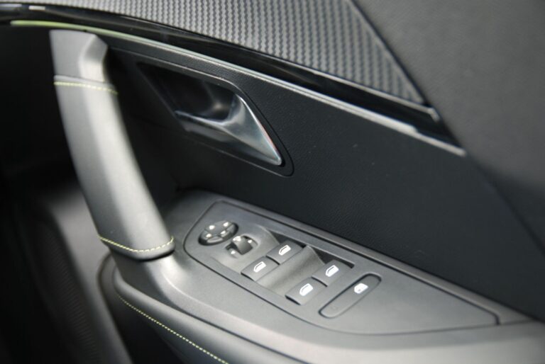 Peugeot 2008 1.2 PureTech GT EAT Euro 6 (s/s) 5dr