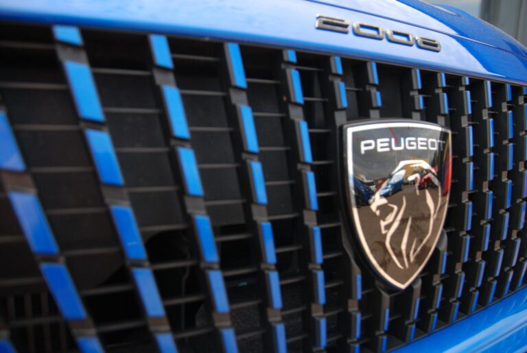 Peugeot 2008 1.2 PureTech GT EAT Euro 6 (s/s) 5dr