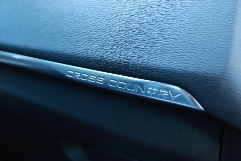 Volvo V40 Cross Country 1.5 T3 Auto Euro 6 (s/s) 5dr