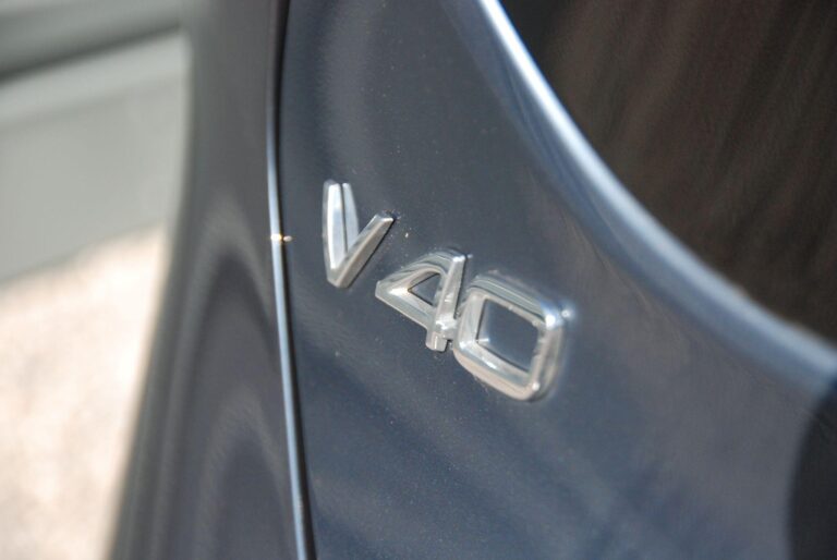 Volvo V40 Cross Country 1.5 T3 Auto Euro 6 (s/s) 5dr