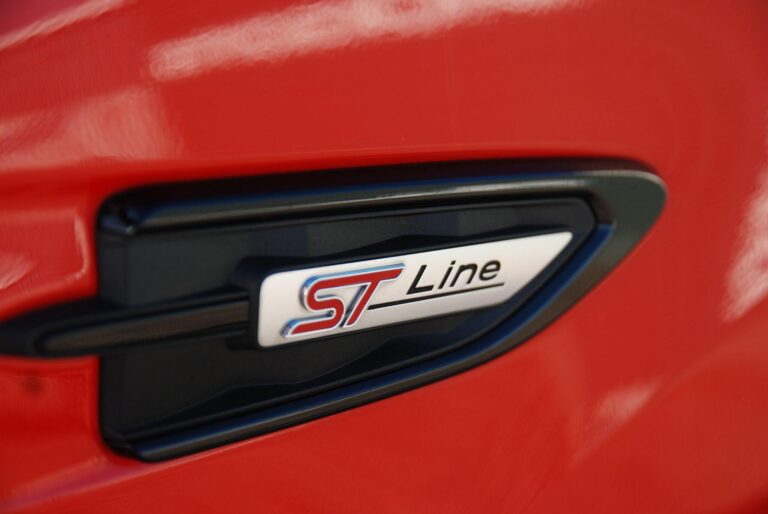 Ford Kuga 1.5T EcoBoost ST-Line Edition SUV 5dr Petrol Manual Euro 6 (s/s) (150 ps)