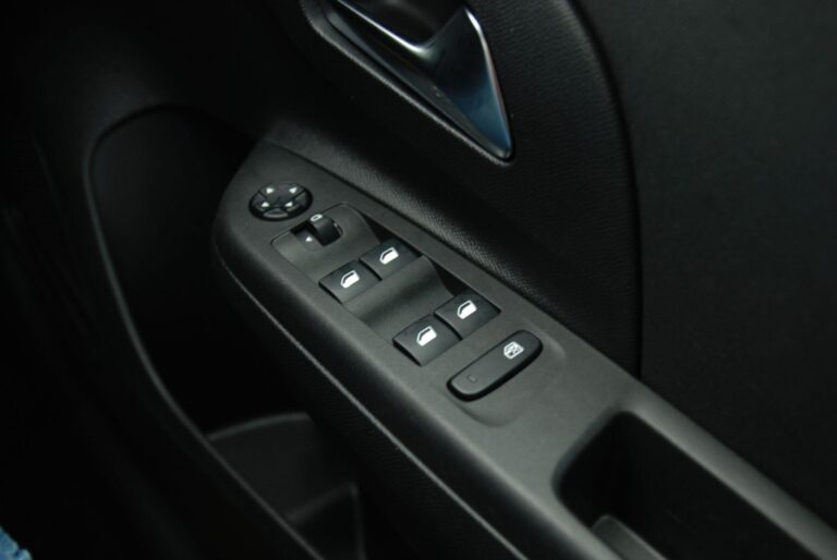 Vauxhall Corsa 1.2 Turbo SE Hatchback 5dr Petrol Manual Euro 6 (s/s) (100 ps)