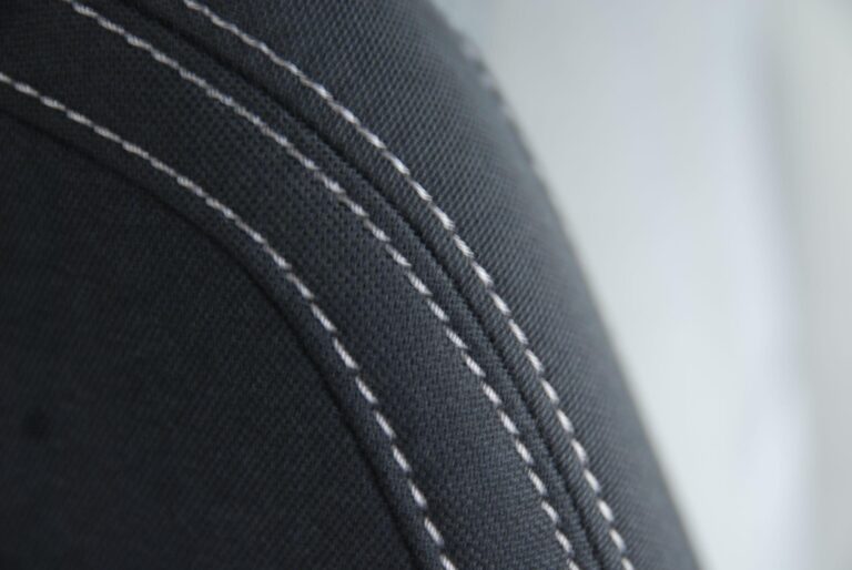 Volvo XC40 2.0 B3 MHEV Plus SUV 5dr Petrol Hybrid DCT Auto Euro 6 (s/s) (163 ps)