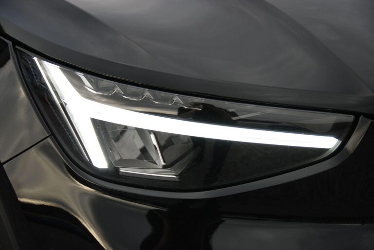 Volvo XC40 2.0 B3 MHEV Plus SUV 5dr Petrol Hybrid DCT Auto Euro 6 (s/s) (163 ps)