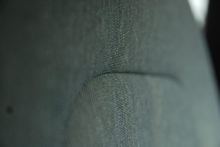 Volvo XC40 2.0 B3 MHEV Plus SUV 5dr Petrol Hybrid DCT Auto Euro 6 (s/s) (163 ps)