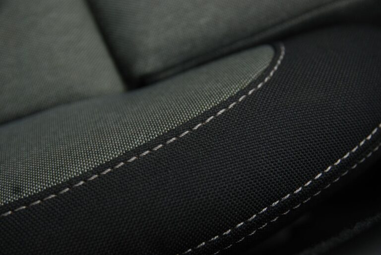 Volvo XC40 2.0 B3 MHEV Plus SUV 5dr Petrol Hybrid DCT Auto Euro 6 (s/s) (163 ps)