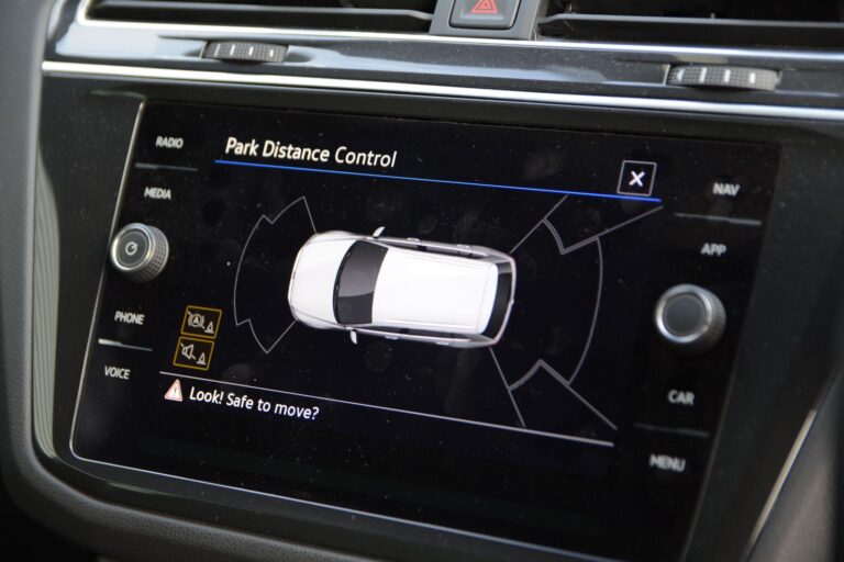 Volkswagen Tiguan 2.0 TDI R-Line DSG 4Motion Euro 6 (s/s) 5dr