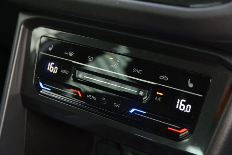 Volkswagen Tiguan 2.0 TDI R-Line DSG 4Motion Euro 6 (s/s) 5dr