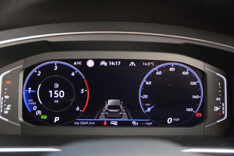 Volkswagen Tiguan 2.0 TDI R-Line DSG 4Motion Euro 6 (s/s) 5dr